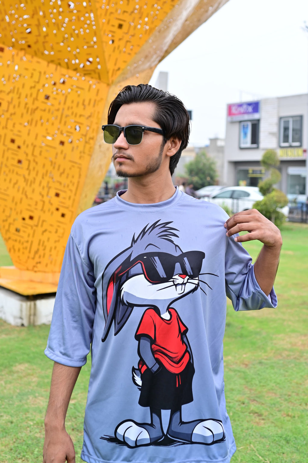 Bugs Bunny With Sun Glasses Graphic Tee For Men